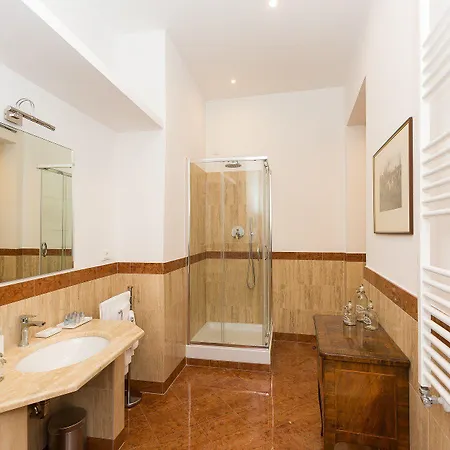 Prestigious Via Barberini * Rome