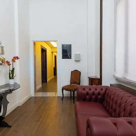 Prestigious Via Barberini Appartement Rome