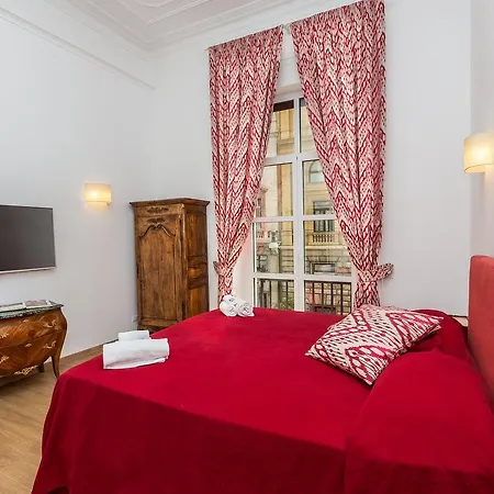 Prestigious Via Barberini Apartment *